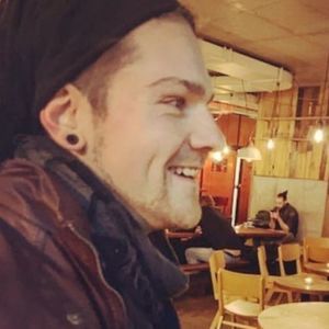 Meet your Posher, Clint